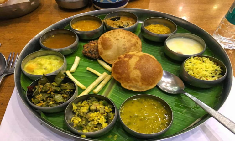 India Thali Prices: सस्ती हुई  भोजन की थाली, जनवरी में प्याज और टमाटर के दामों से मिली राहत