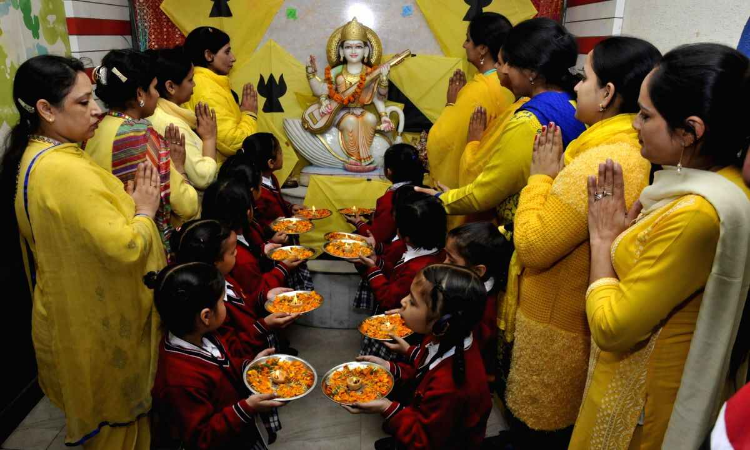 Basant Panchami 2024: कब है बसंत पंचमी? जानें सरस्वती पूजा का शुभ मुहूर्त