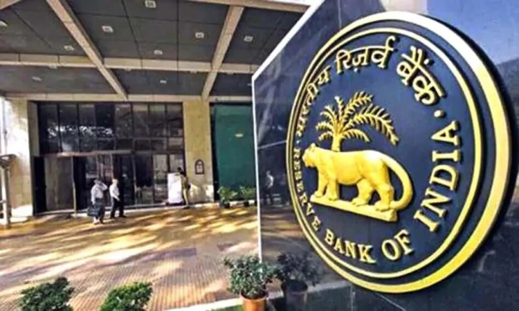 RBI Guideline: RBI ने लोन लेने वालों के लिए उठाया बड़ा कदम, ग्राहकों को करना होगा ये काम