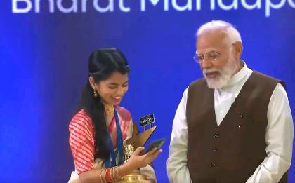 Maithili Thakur : बिहार की बेटी को मिला National Creators Award, PM मोदी के साथ ली सेल्फी