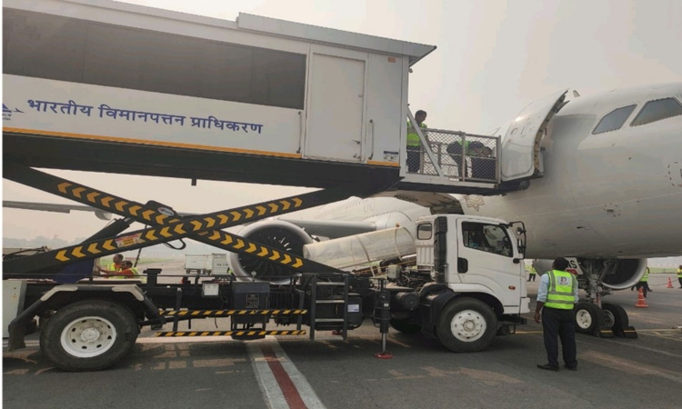 Patna Airport: पटना एयरपोर्ट पर शुरू हुई ये सेवा, अब बीमार और बुजुर्ग यात्री नहीं हो सकेंगे परेशान