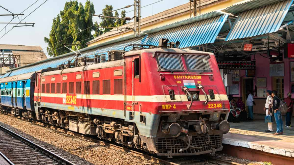 Special Trains List: होली के बाद कर रहे हैं वापसी! बिहार से दिल्ली के लिए रेलवे चला रहा स्पेशल ट्रेनें, देखें शेड्यूल