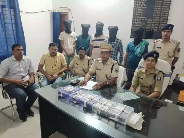 बिहार पुलिस को मिली बड़ी सफलता, अंडरग्राऊंड से ढूंढ निकाला 5 अपराधियों को