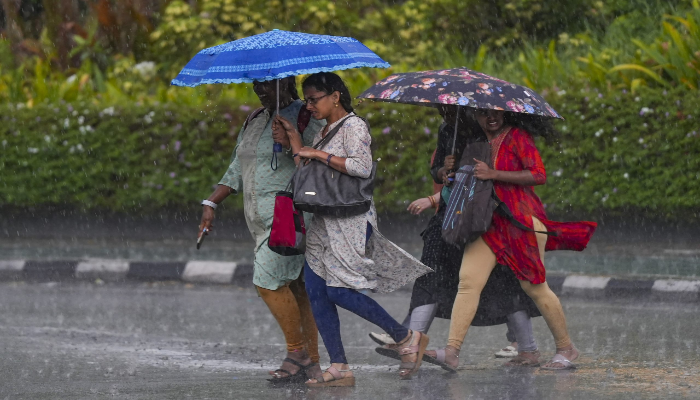 Bihar Weather Update: बिहार के मौसम विभाग ने भारी बारिश की बताई संभावना