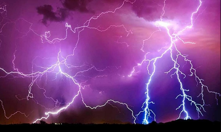 Lightning In Bihar: बिहार के कई जिलों में वज्रपात, अबतक 10 लोगों की मौत