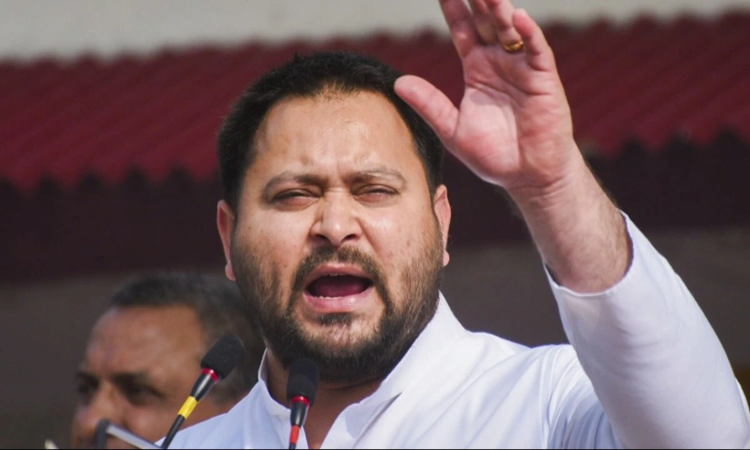 Tejashwi Yadav: तेजस्वी यादव ने INDIA गठबंधन की 300 सीटों का किया दावा, बोले NDA के फर्जी एजेंडे को ..