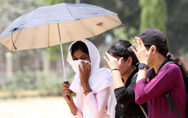 बिहार में लू ने फिर फैलाए अपने पैर, मौसम विभाग ने बारिश के आसार पर दी जानकारी