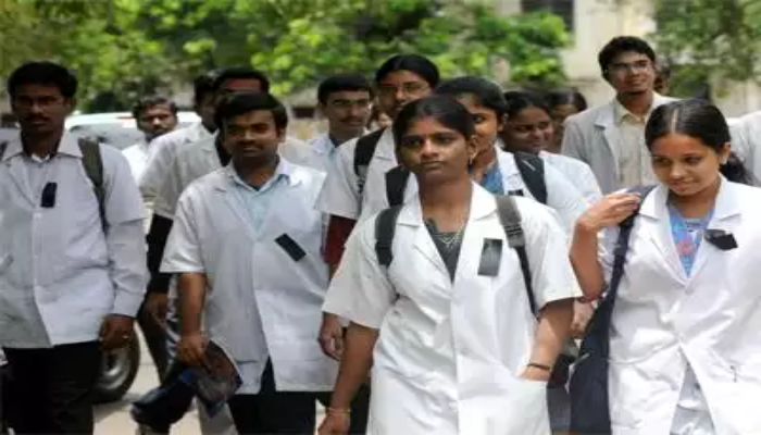 Bihar Education: बिहार में MBBS विद्यार्थियों के लिए खुशखबरी, 200 सीटों की होगी बढ़त