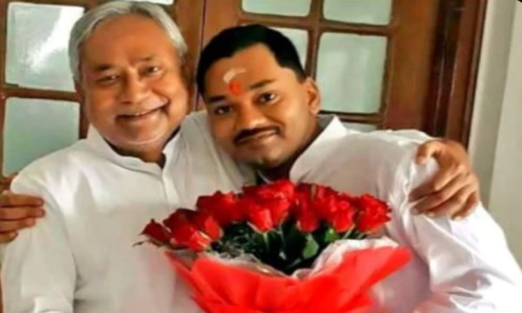 Nitish Kumar: “राजनीति में नहीं है मन… ” CM नीतीश के बेटे ने राजनीतिक एंट्री पर दिया ये जवाब