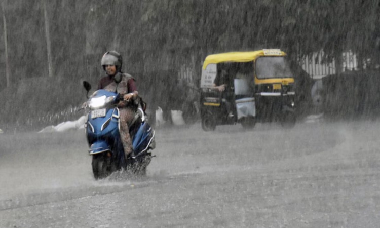 Bihar Weather: 16 जिलों में भारी बारिश का अलर्ट, जानिए आज के मौसम का हाल