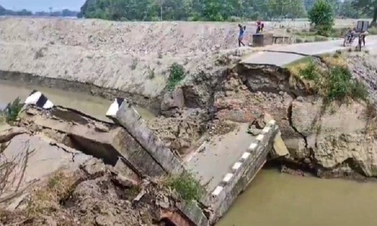 Bihar Bridge Collapse : बिहार के इंजीनियरों पर गिरी गाज, पुल गिरने के मामलों में सस्पेंड