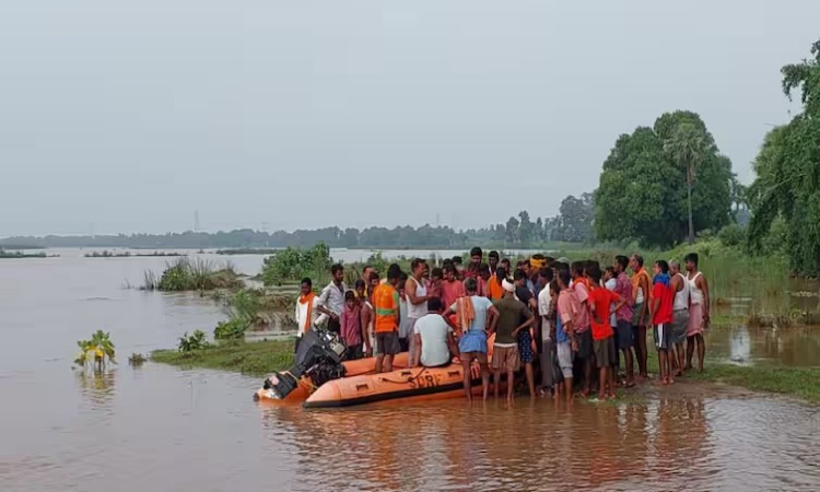 Falgu River: दो बुजुर्ग फल्गु नदी पार करते वक़्त फंसे, एक लापता